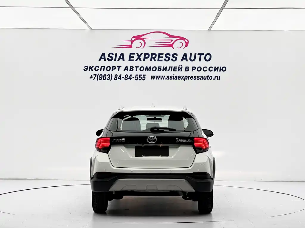 Toyota Yaris L 2022 — фото 5