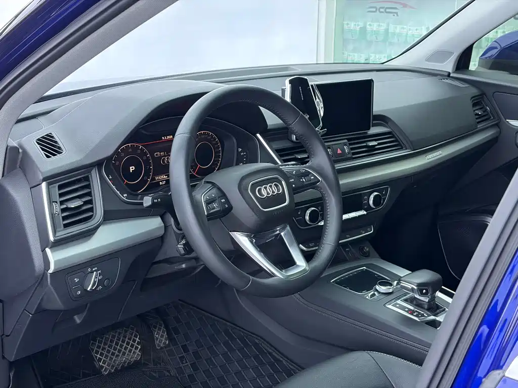 Audi Q5L 2020 — фото 7