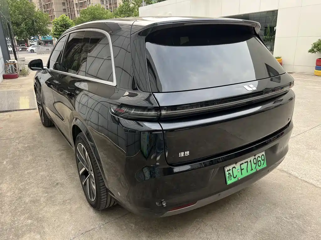 Li Auto Li L8 2025