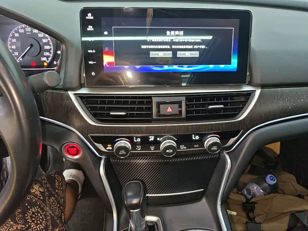 Honda Accord 2022 — фото 13