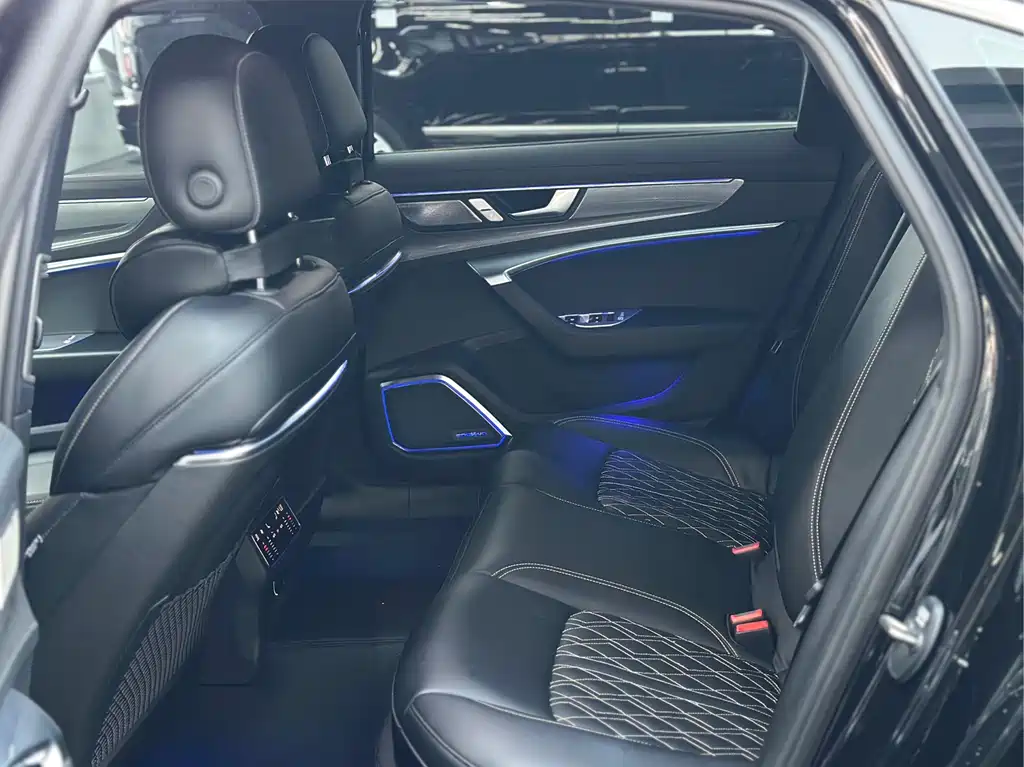 Audi A6L 2022
