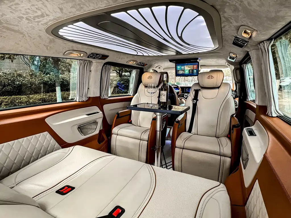 Mercedes-Benz Vito 2023 — фото 24