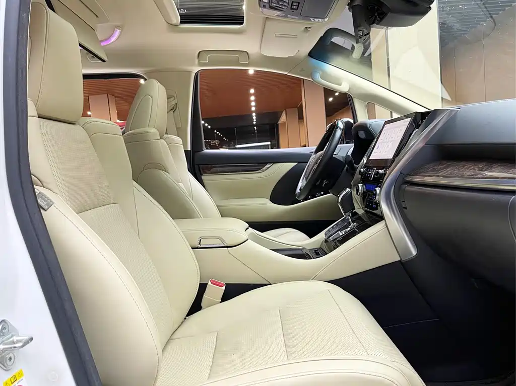 Toyota Alphard 2020