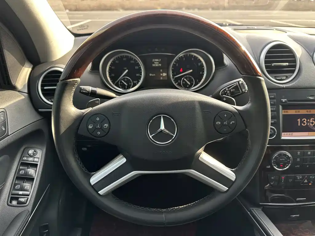 Mercedes-Benz GL-Class 2011 — фото 16