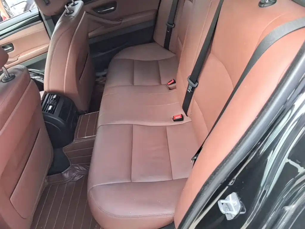 BMW 5 Series 2014 — фото 17