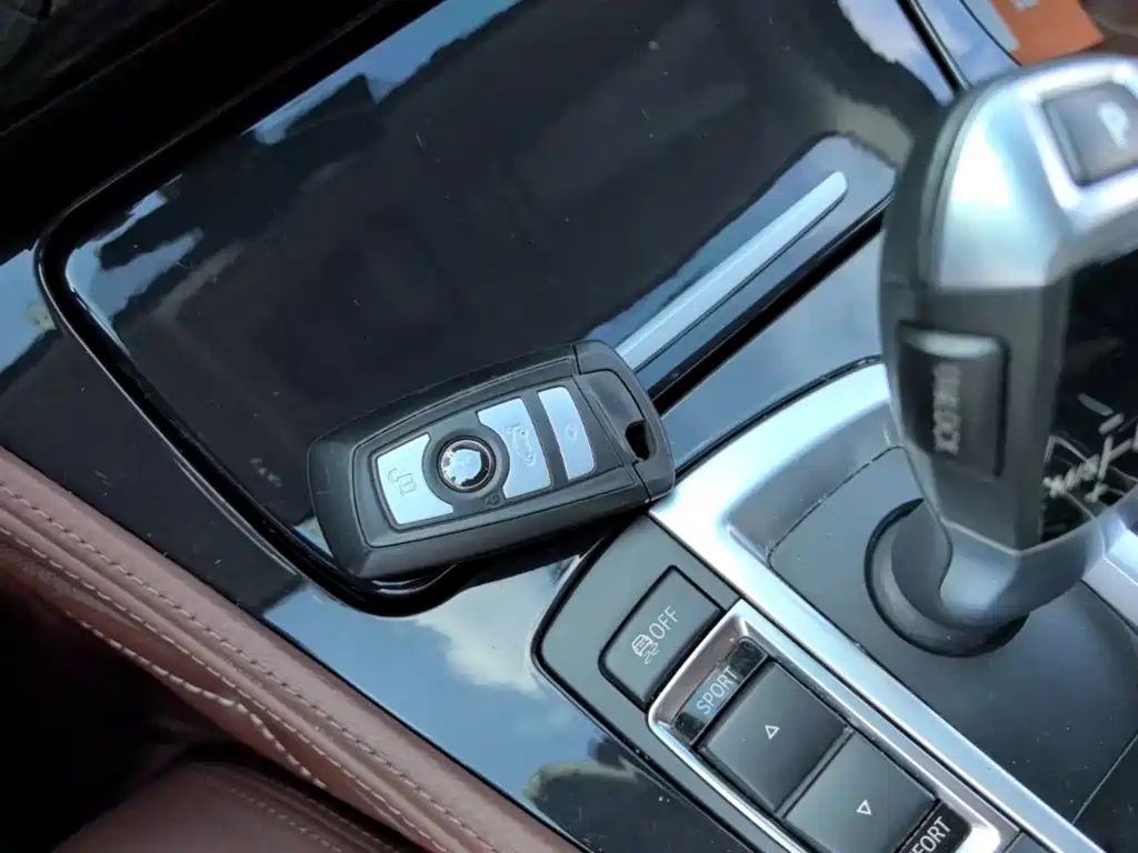 BMW 5 Series 2014 — фото 9