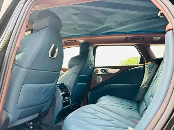 BMW XM 2023