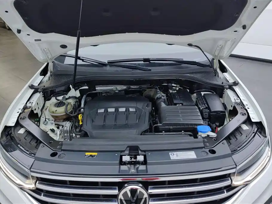 Volkswagen Tiguan L 2023 — фото 10