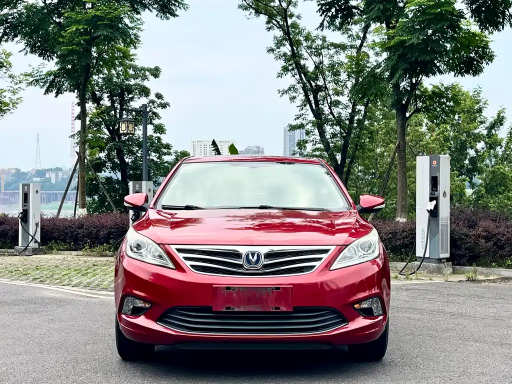 Changan Eado 2016 — фото 2