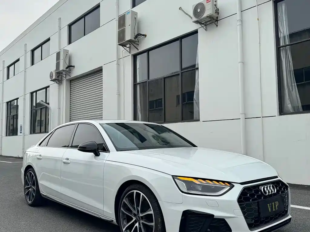 Audi A4L 2023 — фото 3