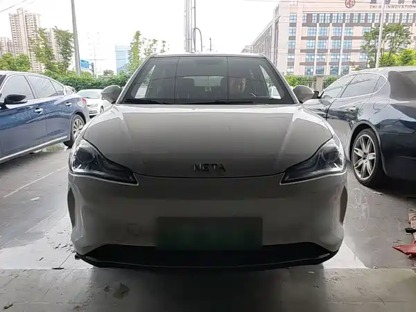 Neta V 2022