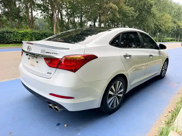 Hyundai Mistra 2014