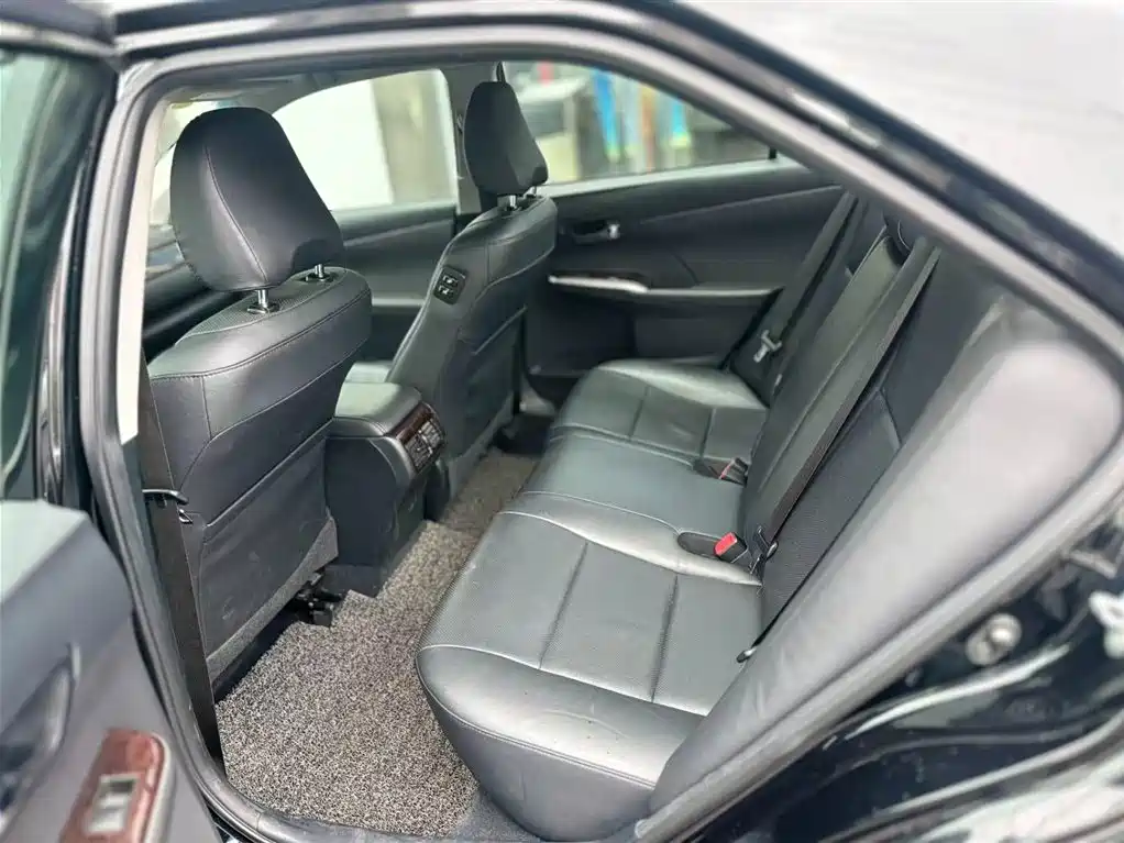 Toyota Camry 2015
