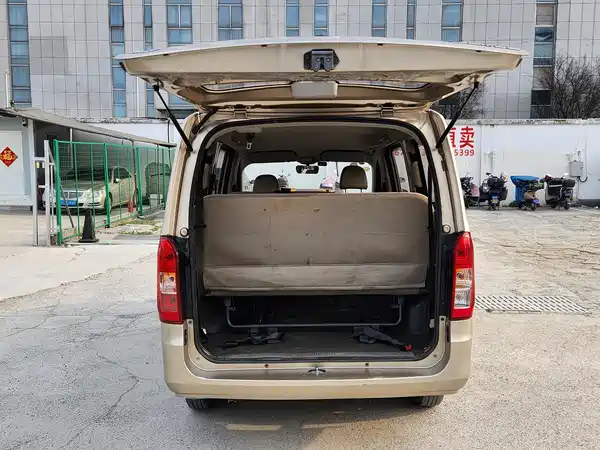 Wuling Rongguang V 2018