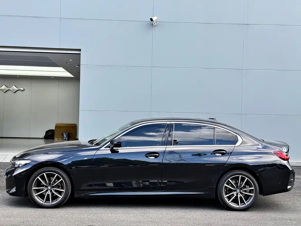 BMW 3 Series 2023