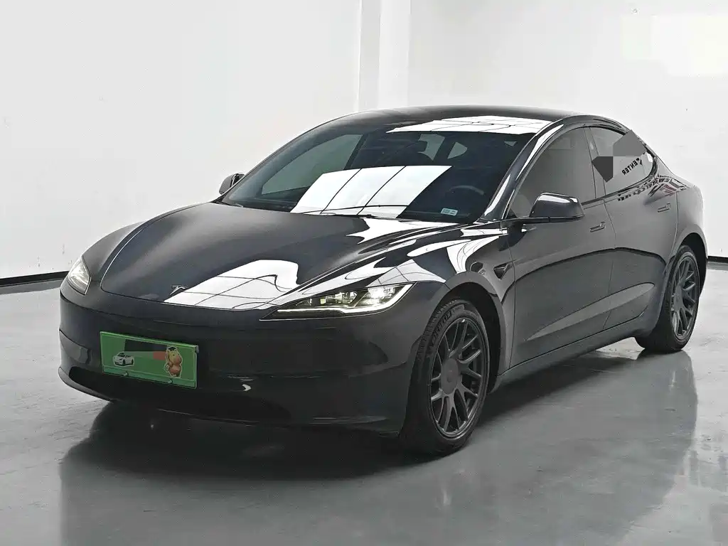 Tesla Model 3 2024 — фото 1