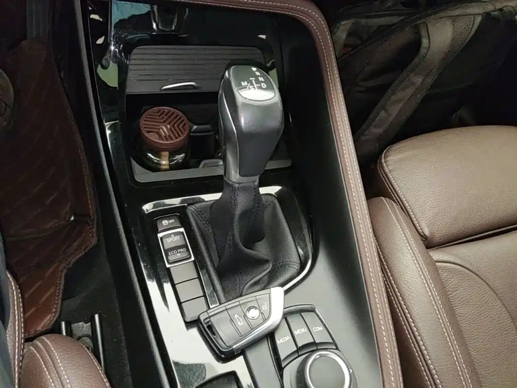 BMW X1 2018 — фото 14