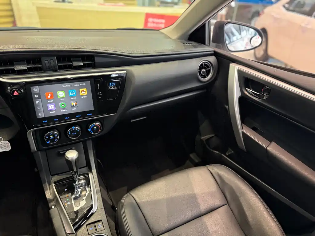 Toyota Corolla 2017 — фото 16