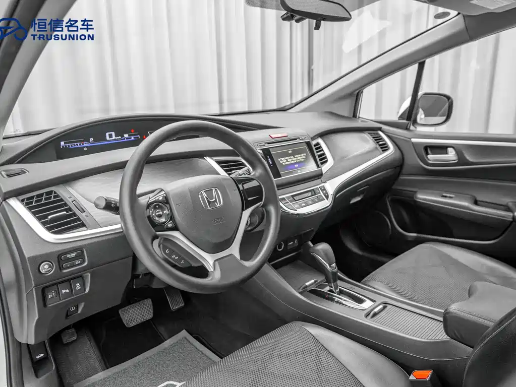 Honda Jade 2015 — фото 11