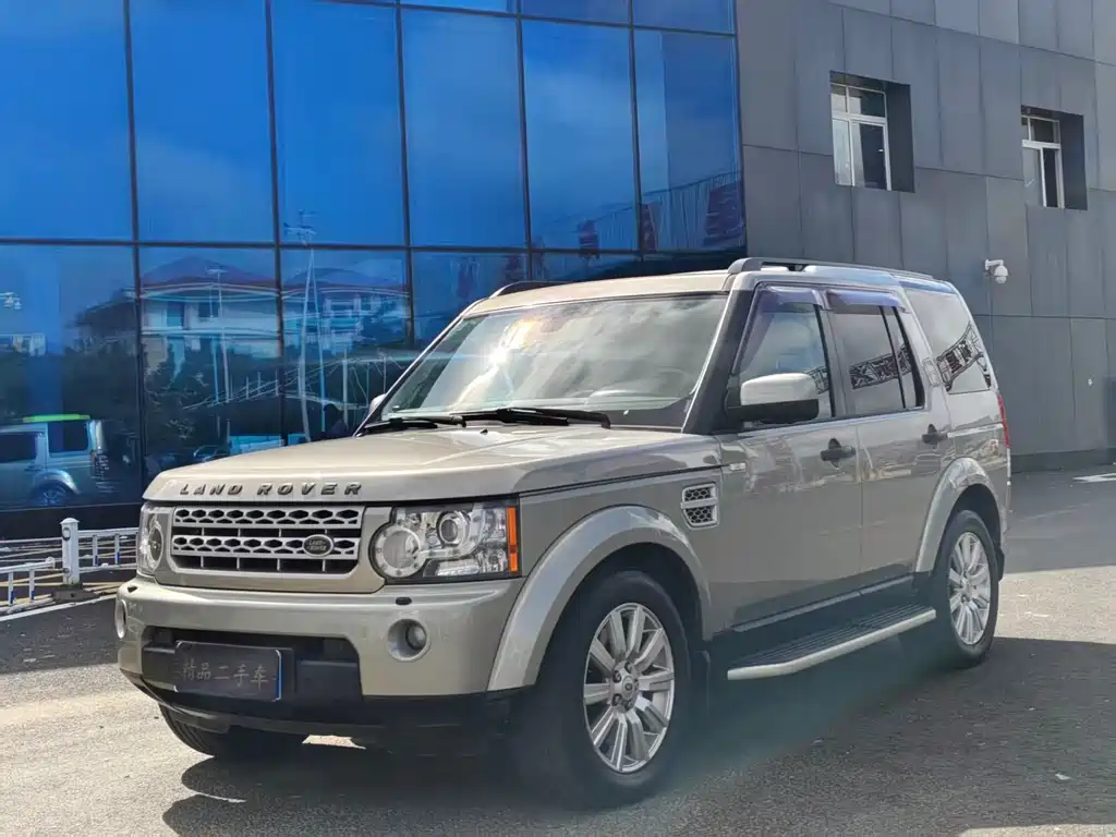 Land Rover Discovery 2012 — фото 1
