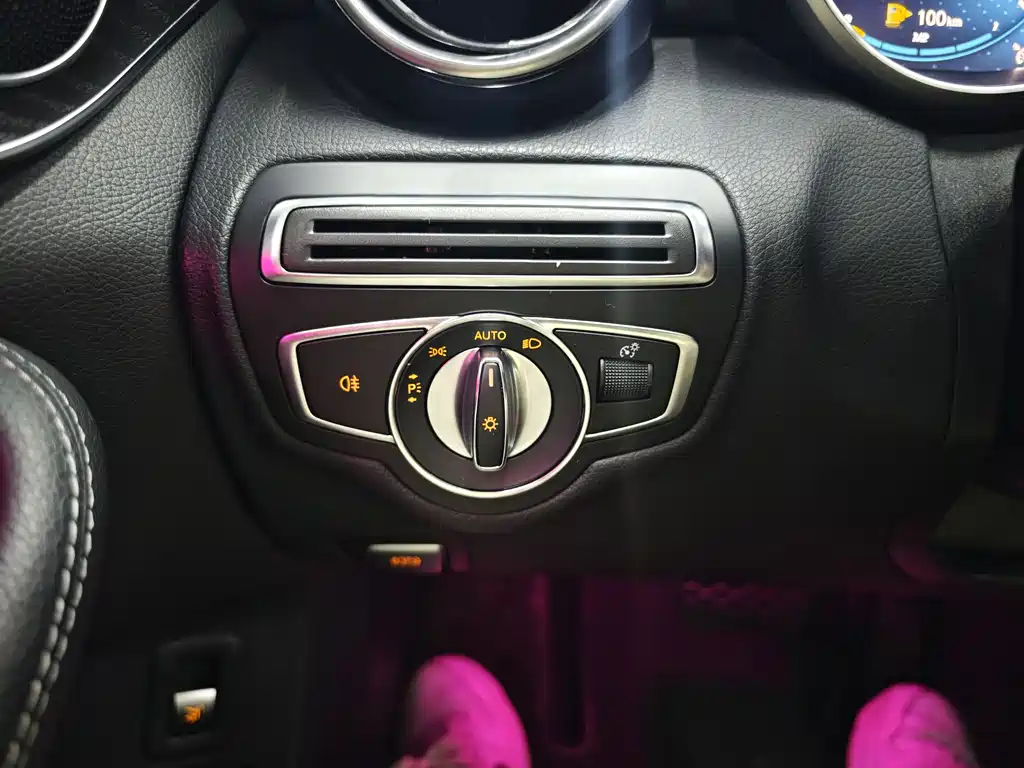 Mercedes-Benz C-Class 2019 — фото 11