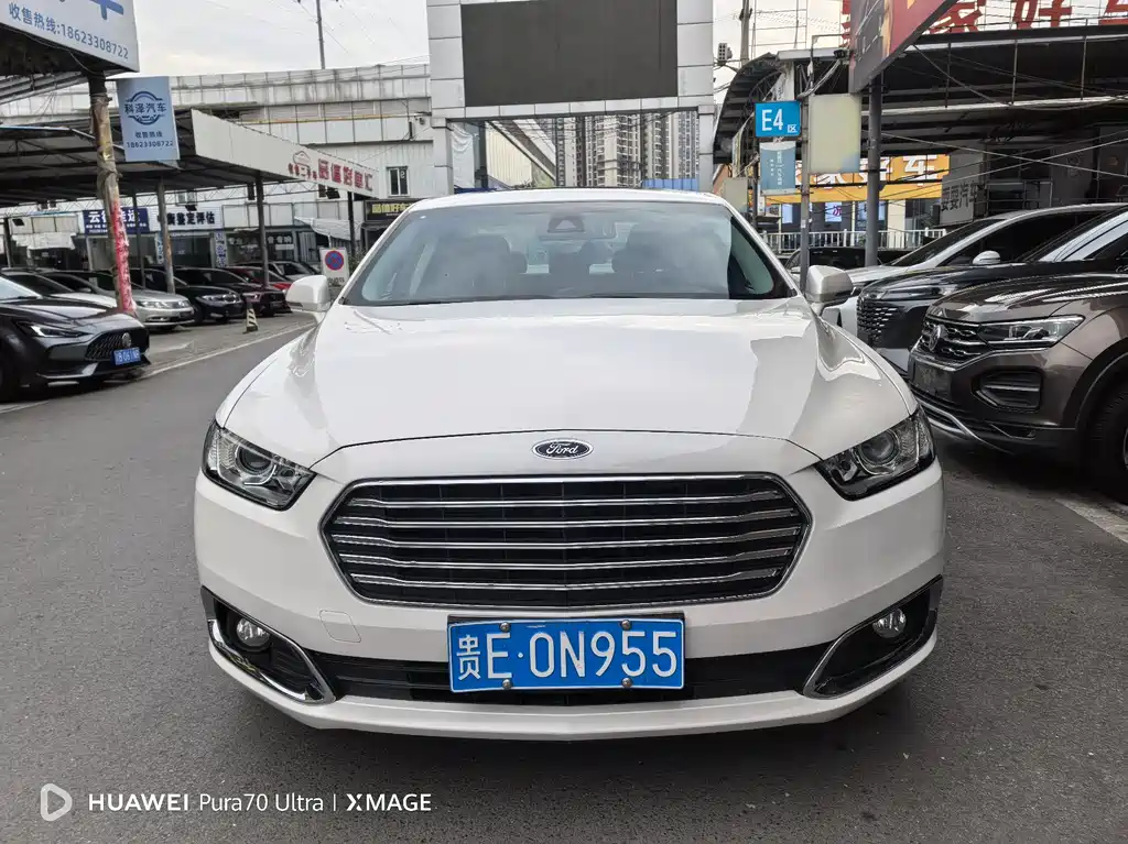 Ford Taurus 2018