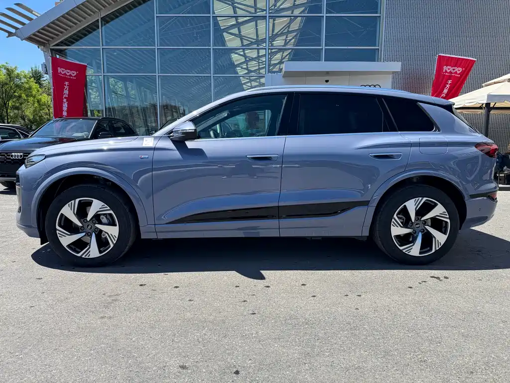 Audi Q6L e-tron 2026 — фото 3