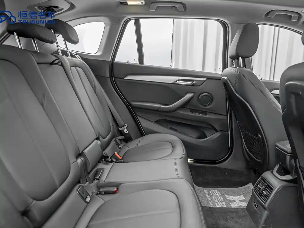 BMW X1 2019 — фото 15