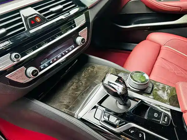 BMW 5 Series 2022