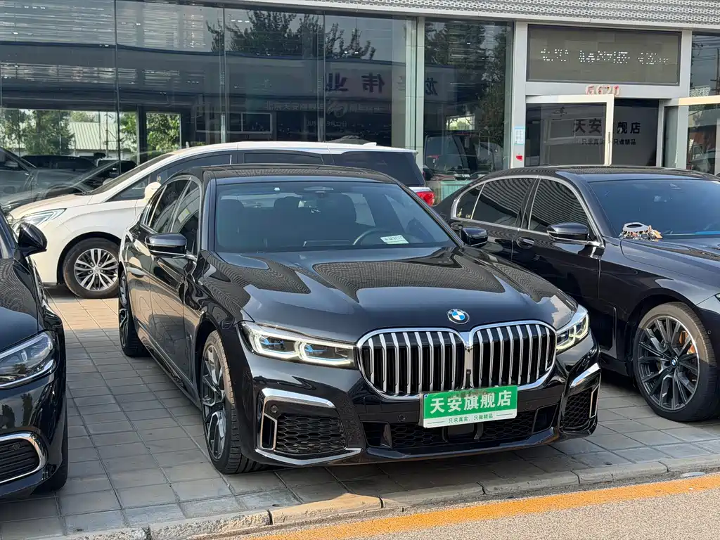 BMW 7 Series 2019 — фото 3
