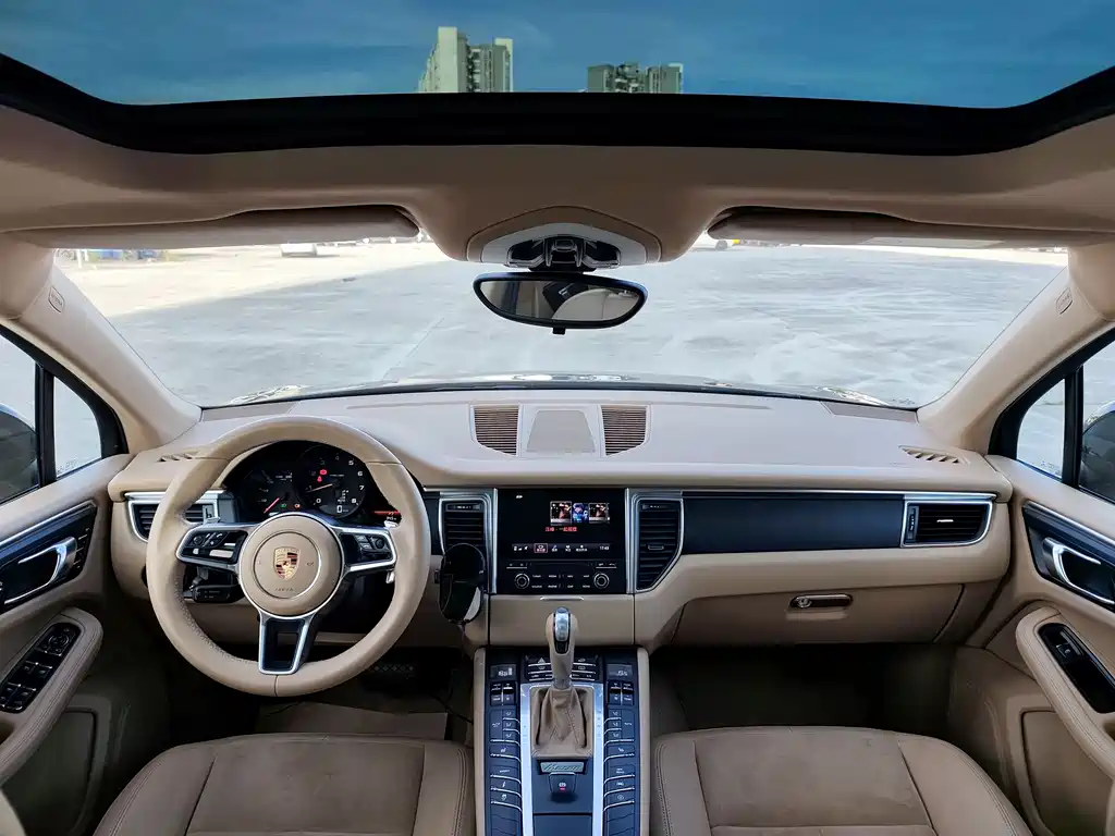 Porsche Macan 2016 — фото 18