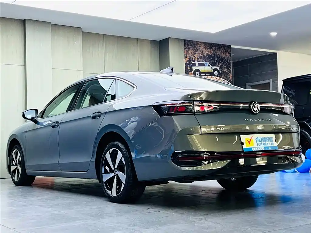 Volkswagen Magotan 2025 — фото 6