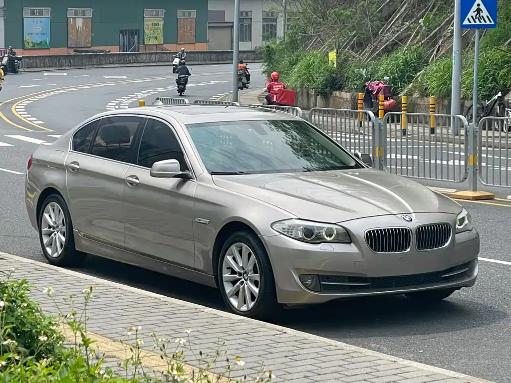 BMW 5 Series 2013 — фото 3