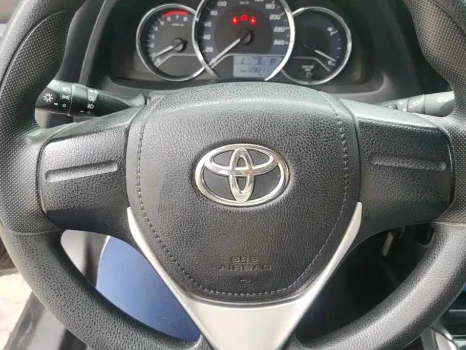 Toyota Corolla 2017 — фото 15