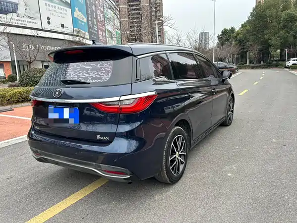 BYD Song MAX 2017