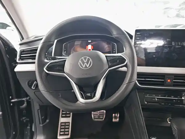 Volkswagen Tiguan L 2023
