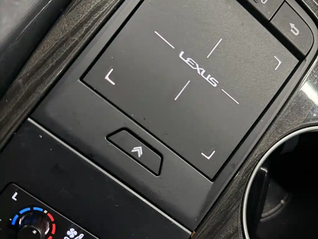 Lexus LM 2021