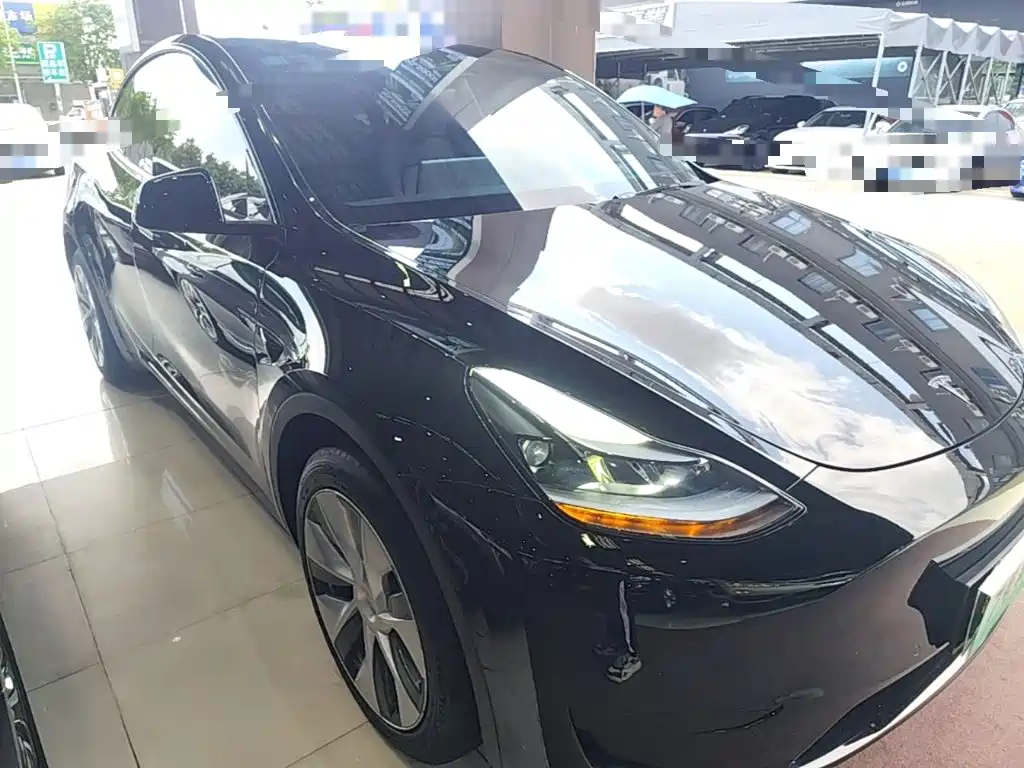 Tesla Model Y 2023 — фото 4
