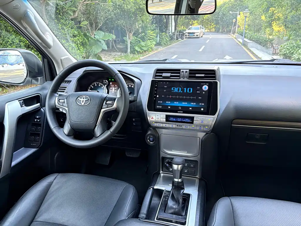 Toyota Prado 2020 — фото 19