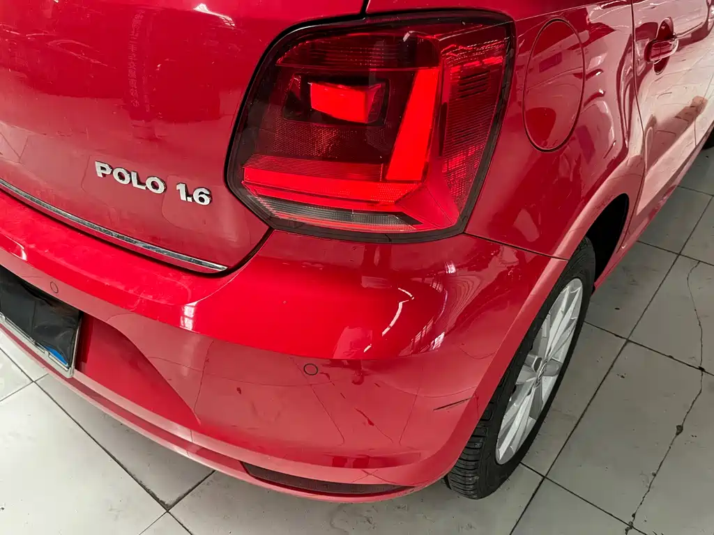 Volkswagen Polo 2015 — фото 15