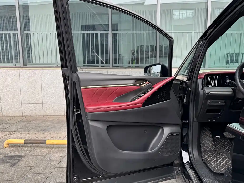 GAC Motor Trumpchi M8 2023 — фото 8