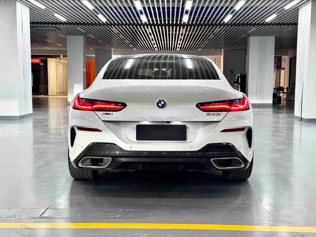 BMW 8 Series 2021 — фото 8