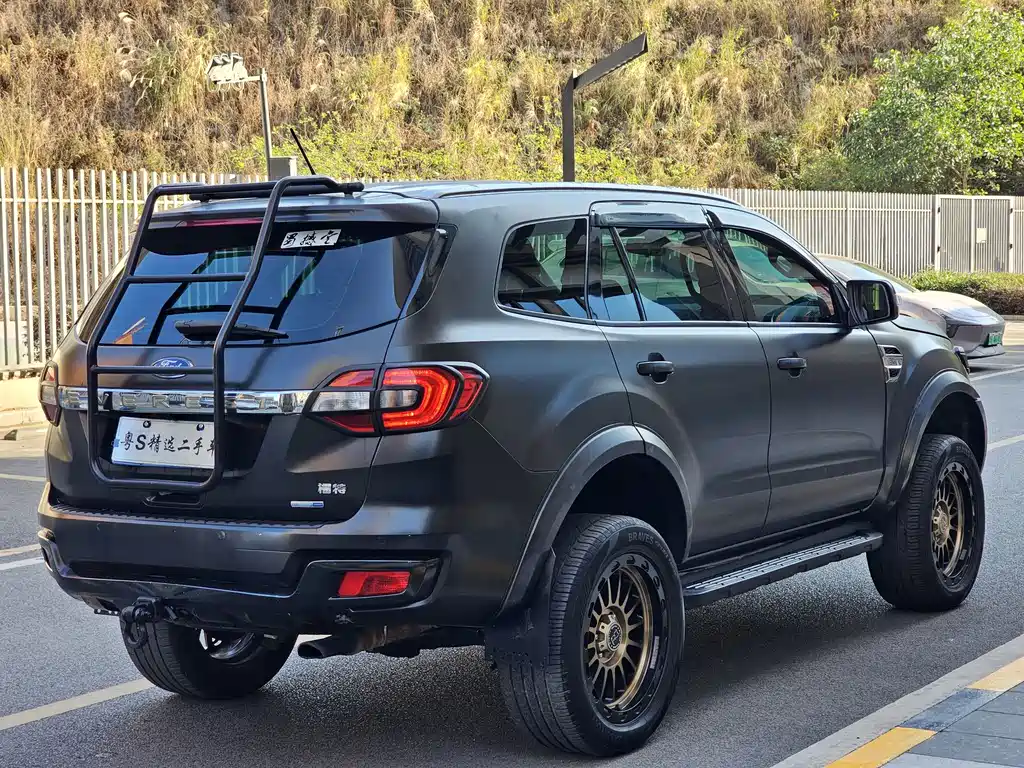 Ford Everest 2018 — фото 6