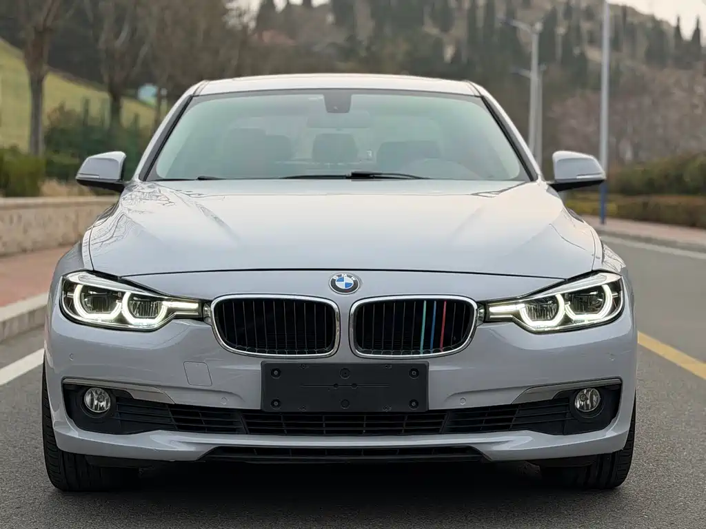 BMW 3 Series 2018 — фото 2