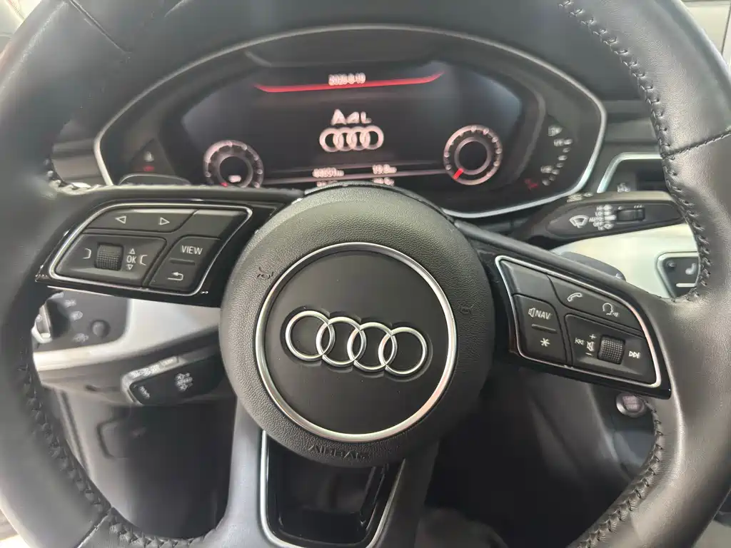 Audi A4L 2019 — фото 12