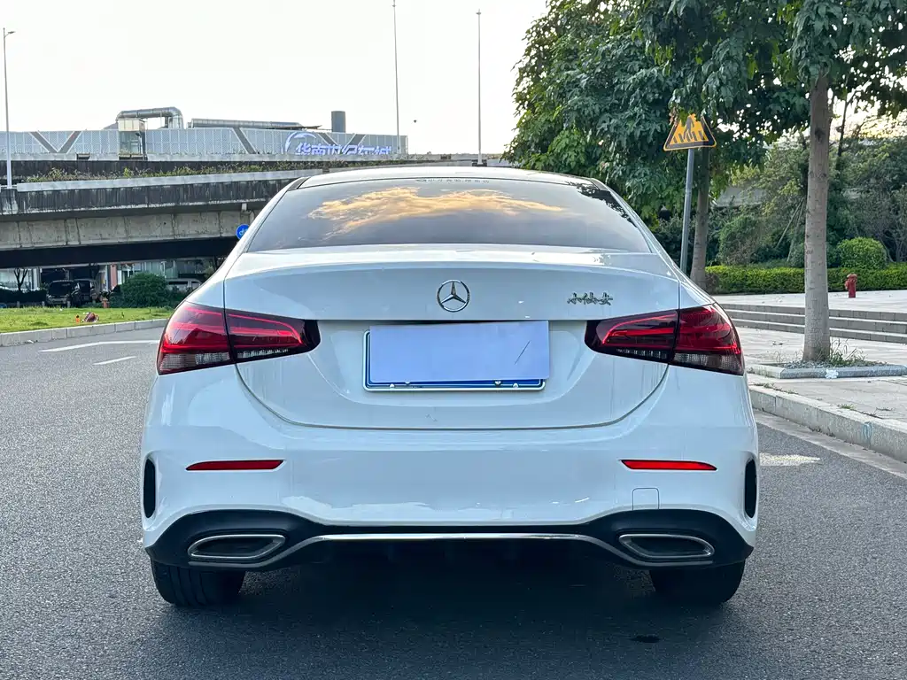 Mercedes-Benz A-Class 2022 — фото 16