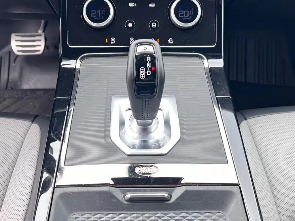 Land Rover Evoque 2021 — фото 10