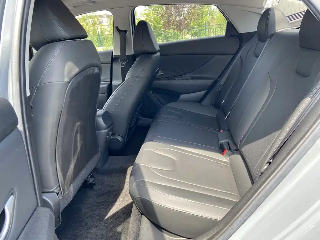 Hyundai Elantra 2021