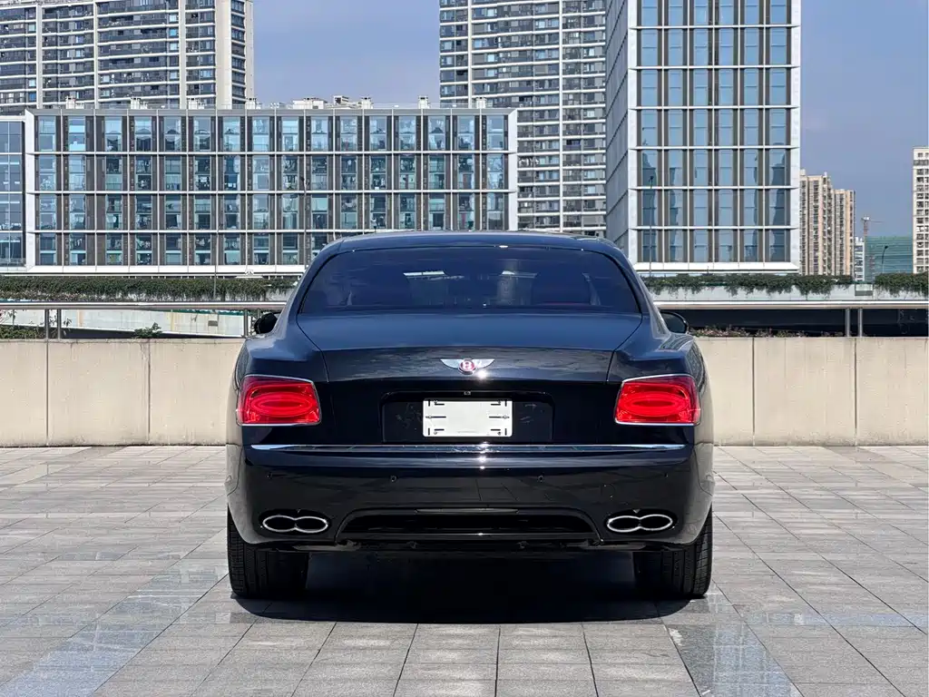 Bentley Flying Spur 2019 — фото 13