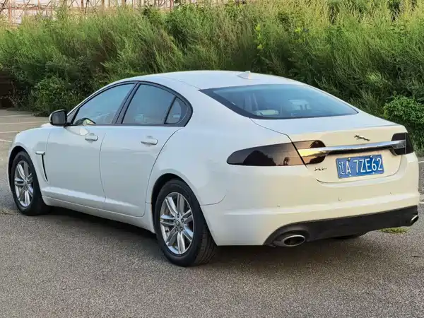 Jaguar XF 2013